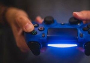 손이 작은 게이머를 위한 최고의 PS4 컨트롤러 대안 