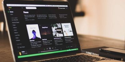 Spotify에서 폴더를 만들고 재생 목록을 관리하는 방법 