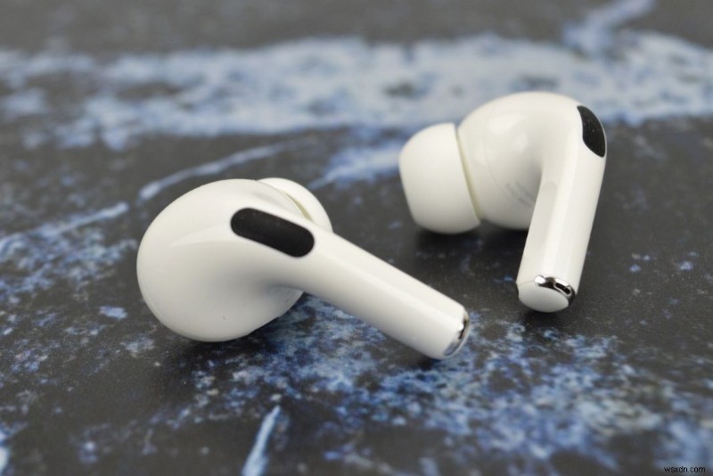 AirPods Pro가 계속 연결이 끊깁니까? 이 수정을 시도하십시오