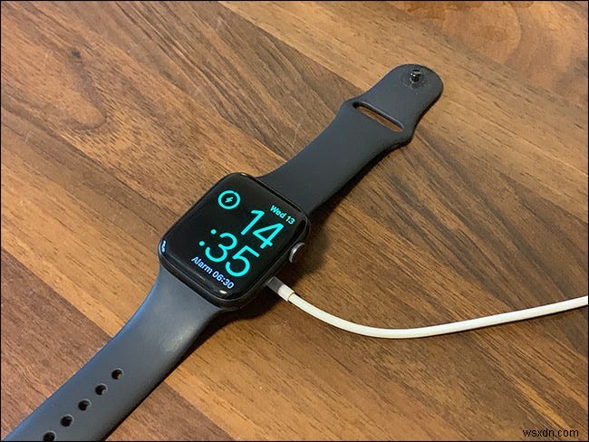 Apple Watch Series 7이 충전되지 않습니까? 이 수정을 시도하십시오