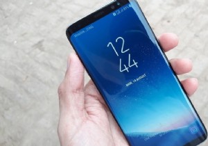 삼성 S8+에서 SIM 카드를 제거하는 방법