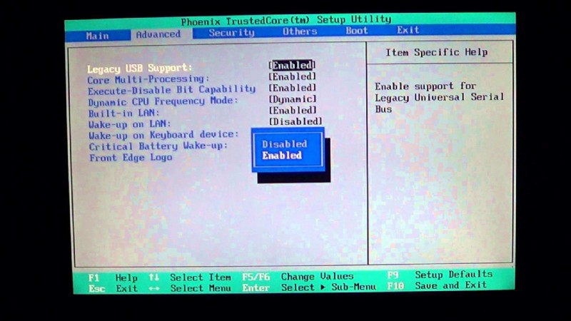 Windows 7을 수정하는 방법 CD 또는 DVD에서 부팅하려면 아무 키나 누르십시오.