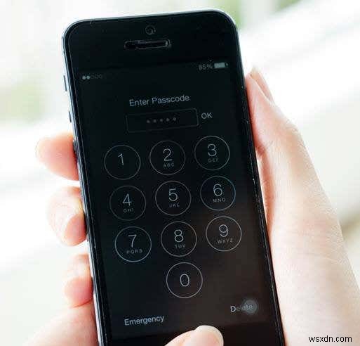 경찰이 휴대전화를 압수할 경우 iOS 비밀번호를 더 길게 만드는 방법