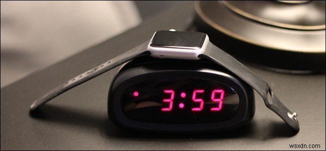 Apple Watch의 야간 스탠드 모드 사용 방법