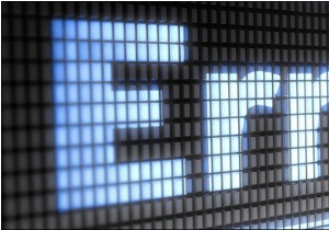 Windows 10에서  구성 레지스트리 데이터베이스가 손상됨  문제를 해결하는 방법