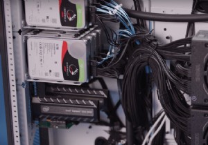 누군가가 $100,000짜리 거대한 PC를 만들었습니다. 그렇습니다. 우리의 입이 떡 벌어집니다!