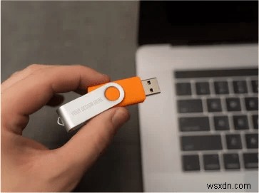 수동 바이러스 백신 검사를 실행해야 합니까