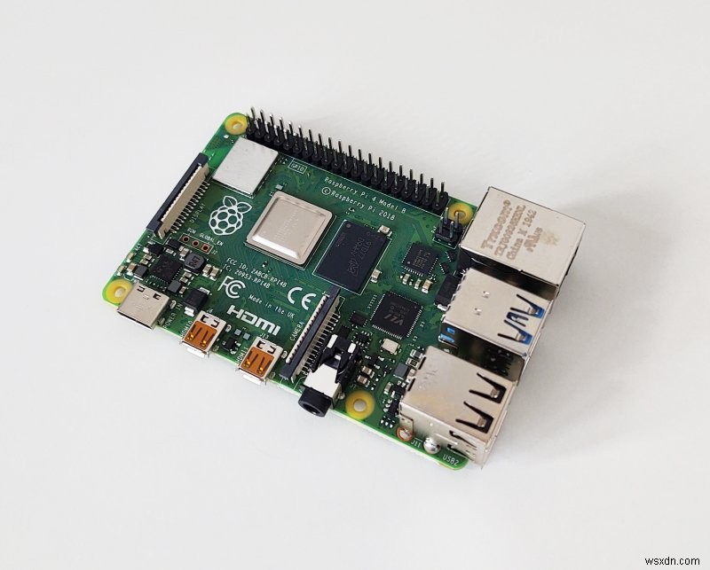 Raspberry Pi 4 - 실용적인 미니 데스크톱?