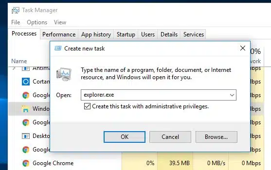 해결됨:업데이트 후 커서가 있는 Windows 10 검은색 화면