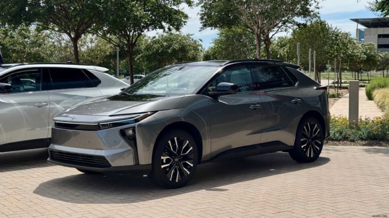 Subaru SUV는 총 소유 비용에서 Toyota Camry를 능가합니다. 