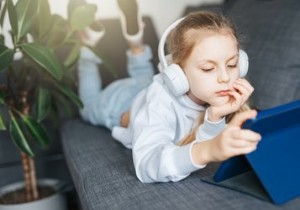 iOS 17  화면 거리  기능으로 자녀의 시력 지키기