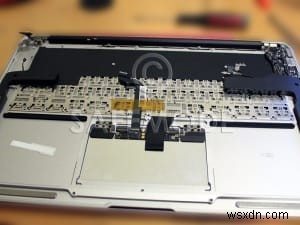 물 손상 후 MacBook Air 키보드 수리 - 빠르고 안정적인 서비스 