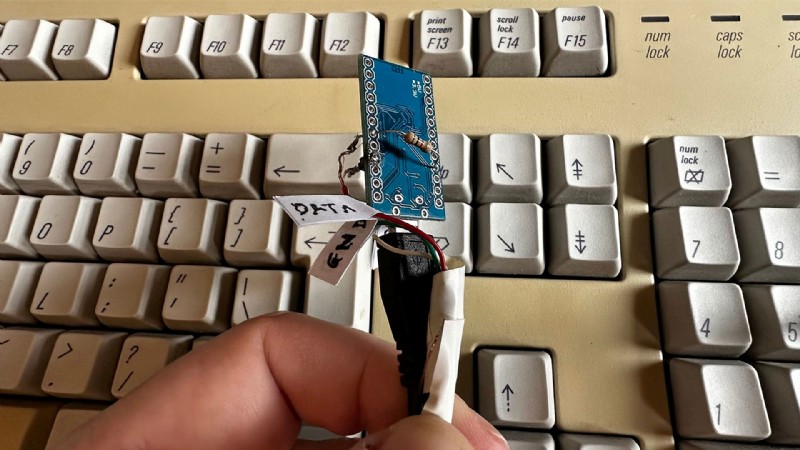 Windows에서 1990년 Apple 키보드를 부활시키기 위해 구성 가능한 ADB-to-USB 어댑터를 구축한 방법 